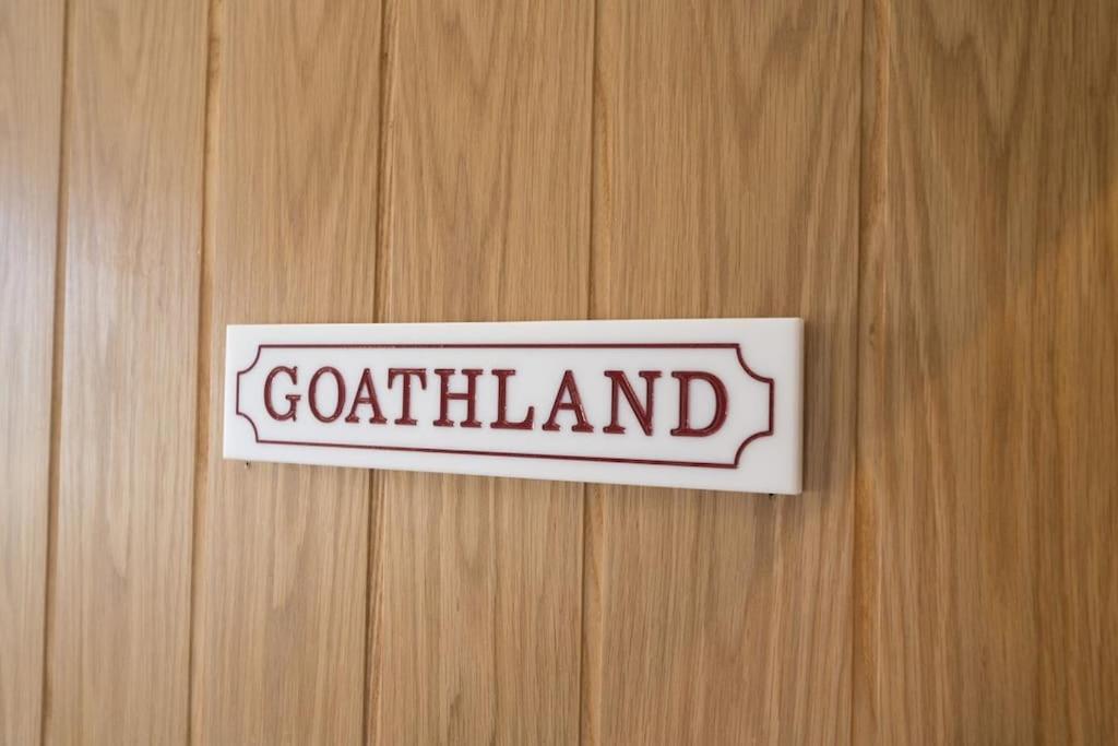 The Lettered Board Apartments Пикъринг Екстериор снимка
