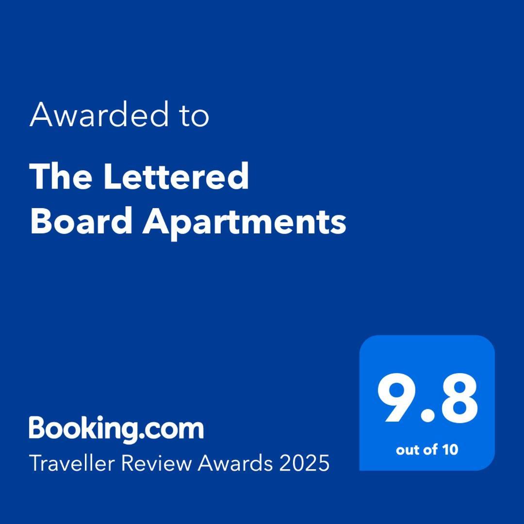 The Lettered Board Apartments Пикъринг Екстериор снимка